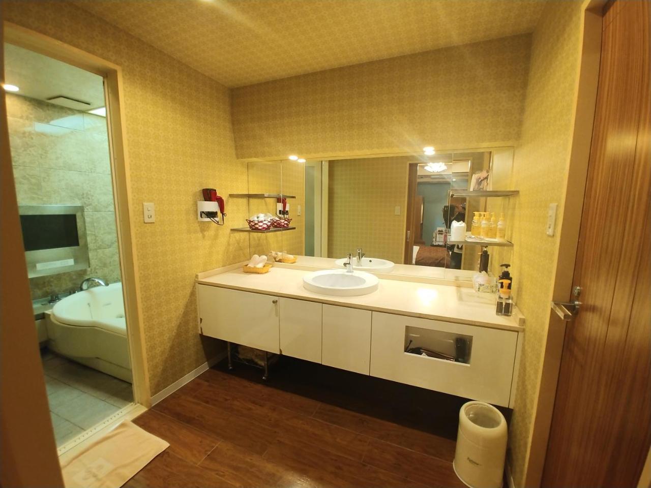 Hotel Allure (Adults Only) Nagoya Eksteriør billede